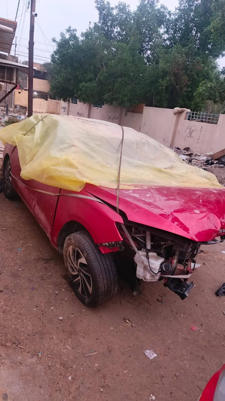 سلام عليكم شباب سياره بايك للبيع موديل 2025 بيه حادث موجوده يم السمكري رقم بصره السياره أنا مكلف بنشر مكان سياره بصره رقم صاحب السياره ***********
