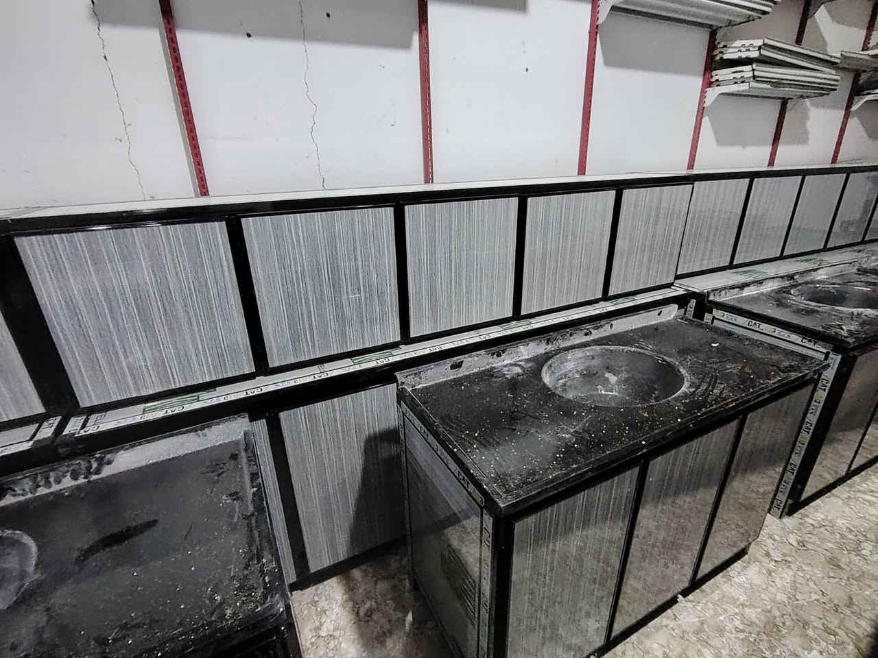 اللهم صل على محمد وآل محمد وصلتنا وجبه جديده العنوان قظاء المدينه منطقة الجلال قرب مدرسة العقيده ***********
