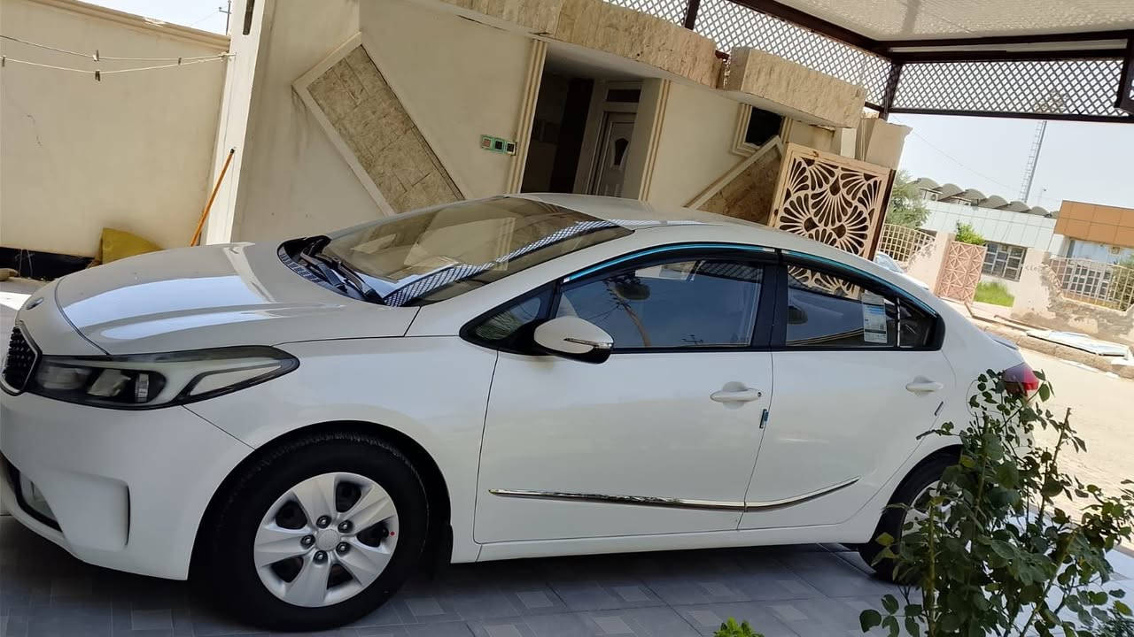 سيراتو 2017 مكفوله من الضربه والصبغ ماعدا بارد قليل بخشم الجاملغ الامامي عكس السايق ***********
السعر 130وبيها مجال

