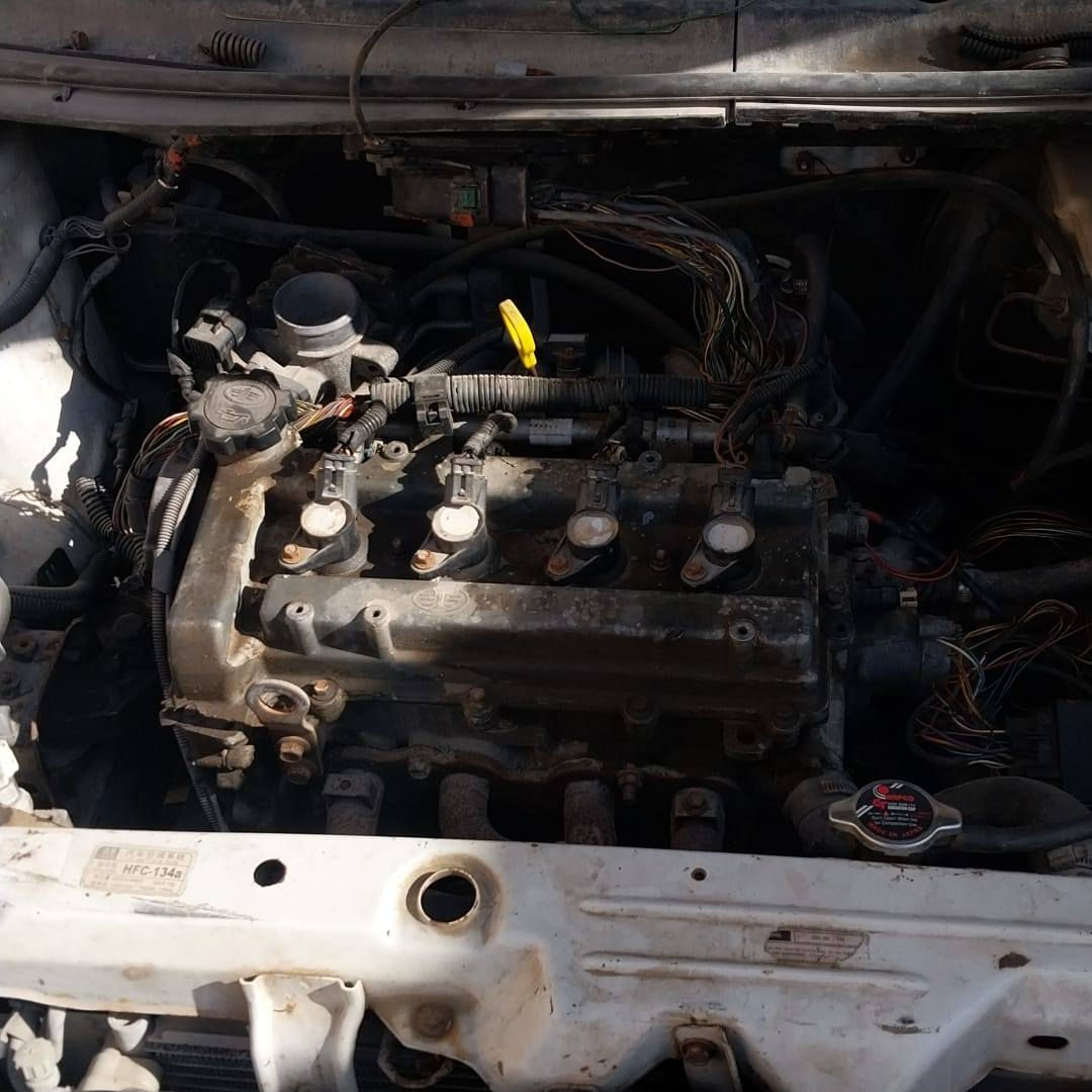 السلام عليكم ورحمة سياره فاو صيني 2013 V 2 للبيع كوم حديد مكينه شغاله و كلشي شغال ونضيف صار بيها طبك بالضفيره عقل الكير ضرب ابيع كوم حديد عندي وكاله بيها مكان ناصريه مركز سعر ١٦ للاتصال ***********
