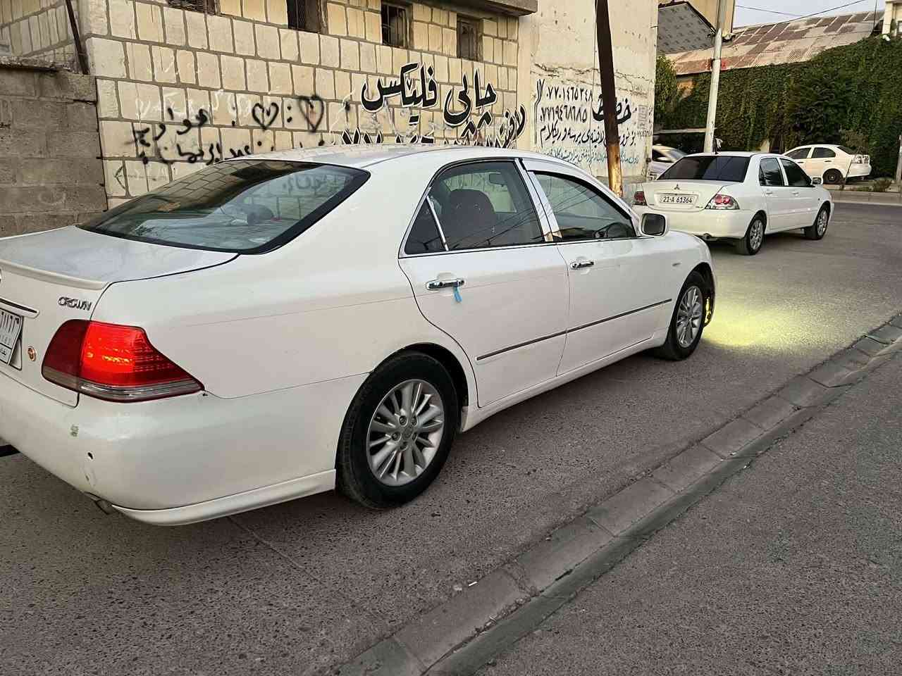 شوێن سلێمانی ژم ***********
***********
شاهینە مووس مووس بەپارەی بڕاوەیە 
46 گەلاو مەعمەلەیە برایانە
2005 
ناو کرێمی دوو دووگمە 182 گەورە بە مروري 
شاشەو کامێرا ئاوینە شەفت دوو کوشن کارەبا 
چوار تایەو ویلی لۆکی لە ژێرە سەیارەکە بەس موسە کودی هەیە
