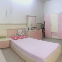 طقم غرفة نوم • ٦ قطع • بدون مرتبة