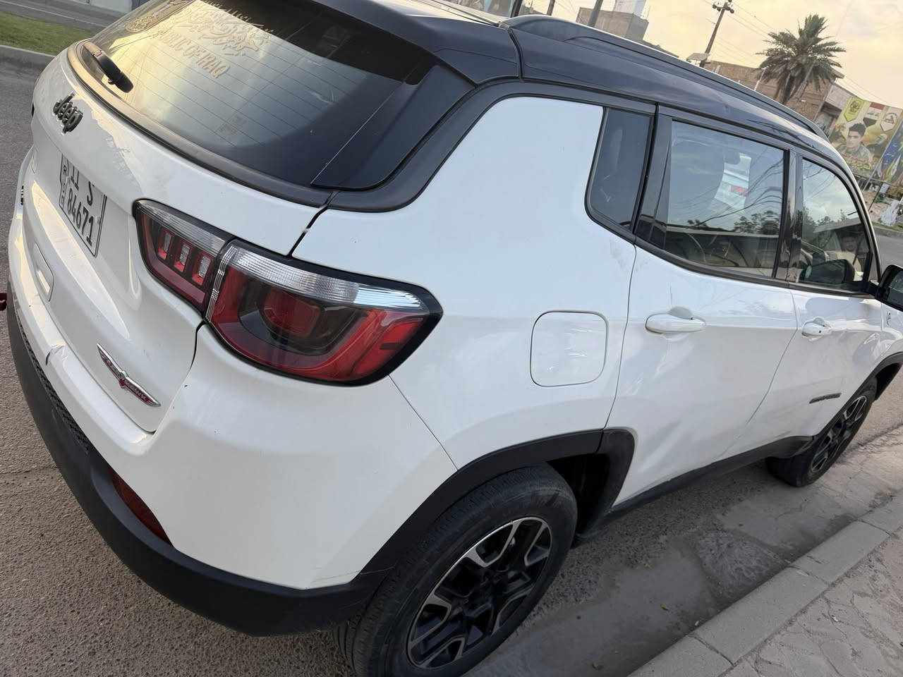 JEEP COMPASS 2020
جيب كومباس  2020
مواصفات تريل هوك 
فول بس بدون فتحه
سقف اسود
ماشيه 66000 الف 
الضرر بونيت وجاملغ
ارباك سستم 
السعر: 11000$ (110) ورقة 
للمزيد من المعلومات :  ***********
مكاني بغداد/ حي العامل
