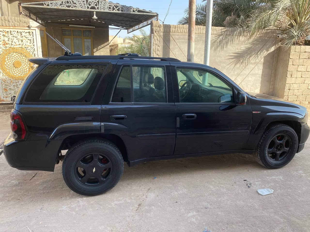 تريل بلايزر 2007 LTZ
مكينه قبل اسبوع شادها قبق ابيض
تبريد شغال نقص بس غاز لان توني مبدل مكينه
حدادة نص عمر كهربائيات شغاله
منظومه زنون 
95 وبيها مجال
البصرة شط العرب الجزيرة
*********** البصرة, العراق
