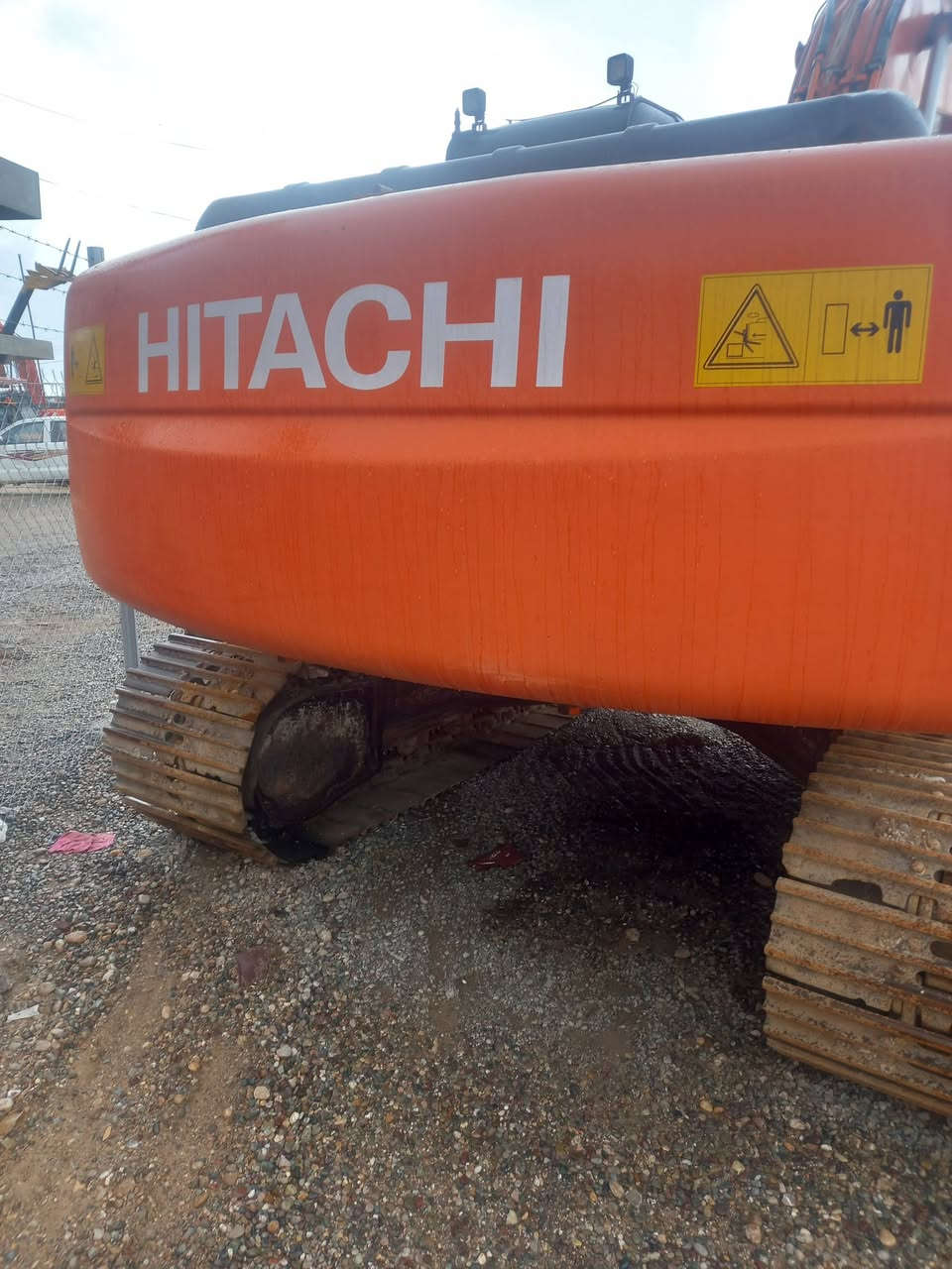 حفارة للبيع هتاشي زت حجم ٢١٠ ال سي ٨ رولات تسيس جك ابلادي جاهزه من كل شي نضيفه مكفولاه رقم سلمانيه تحويل موباشر موبايل***********
