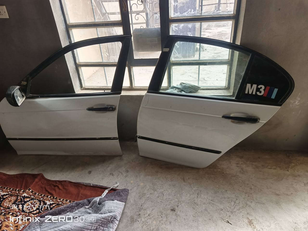 سلام عليكم 4 بيبان + يونيد + صندوق+ 2 جامرلغ نضيفات سليمات للبيع مكاني كركوك حي صناعي جديد
***********
***********
