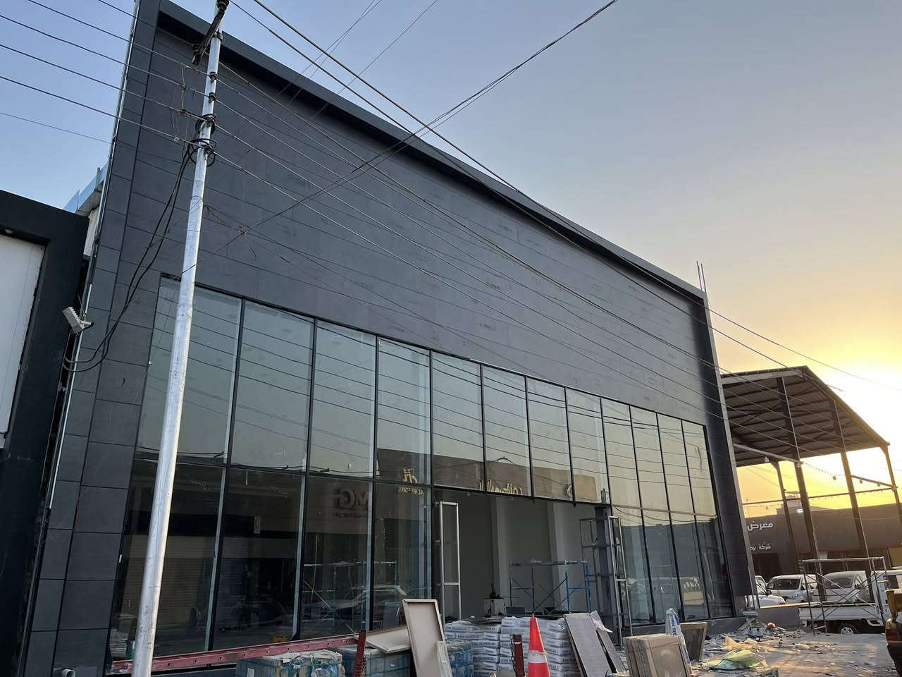 سلام عليكم حداد وجهات تغليف بورسلين +بوردكس كادر متكامل 
***********
