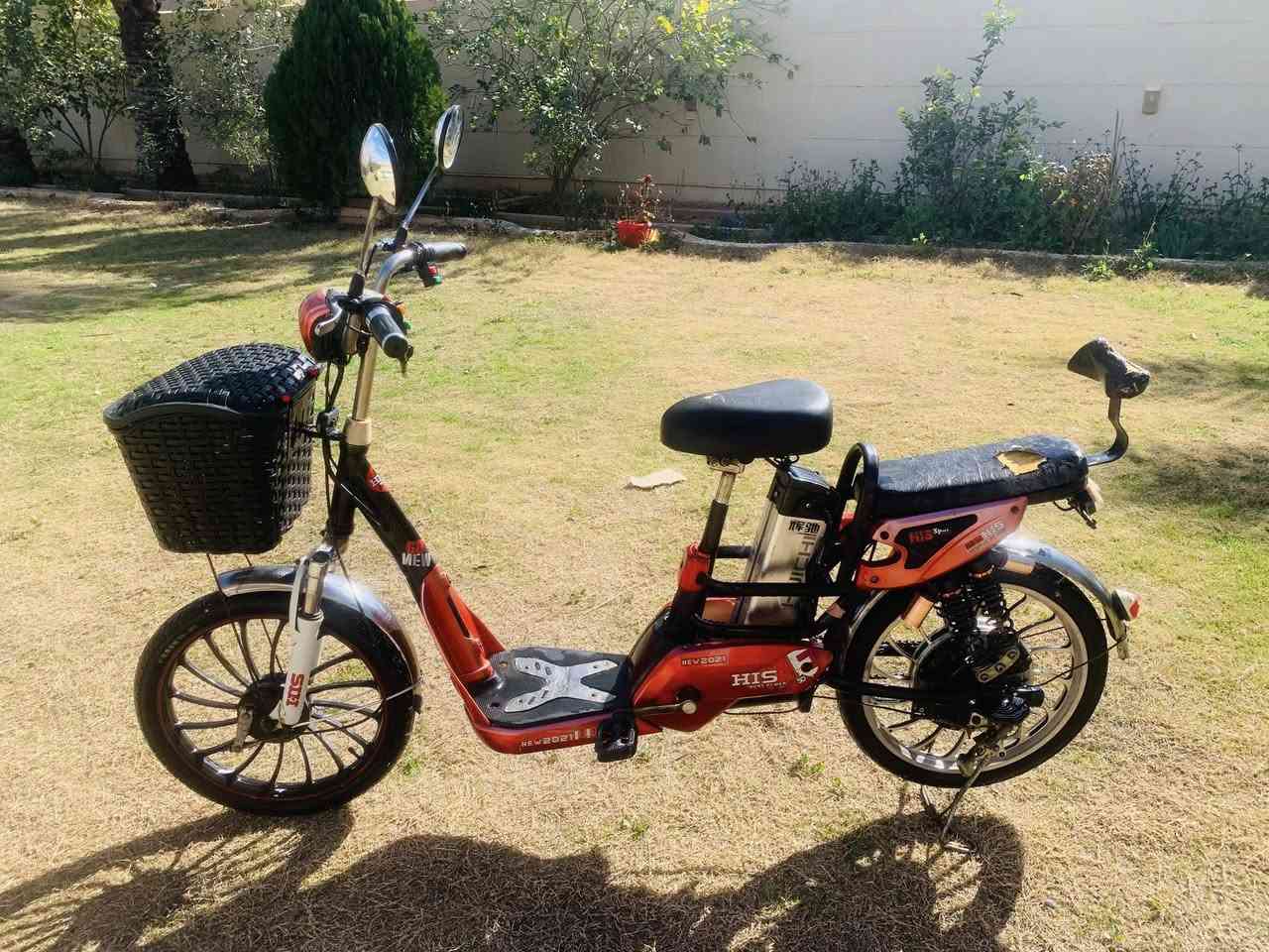 متاح دراجه حجم ٢٠ كهربائيات كله شغاله بطاريه عجينه بيه الك الفحص وين ما تريد سعر ١٢٥ ألف مكاني هيت حي البكر  *********** وتساب و اتصال
