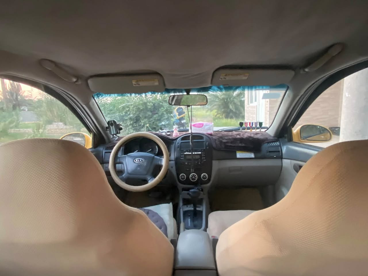 السلام عليكم
كيا سبكترا ٢٠٠٩ لون اصفر رقم بابل 
حداديه وره وكدام جديده 
مكينه وكير خير من الله 
تبريد نقص بس راديتر وقايش وغاز 
حادثه جاملغ امامي نفسه راجع ليبل واحد السياره 
مكاني حله /سيطرة الاثار 
عارضه ب٧٠ وبيها مجال 
رقمي ***********
