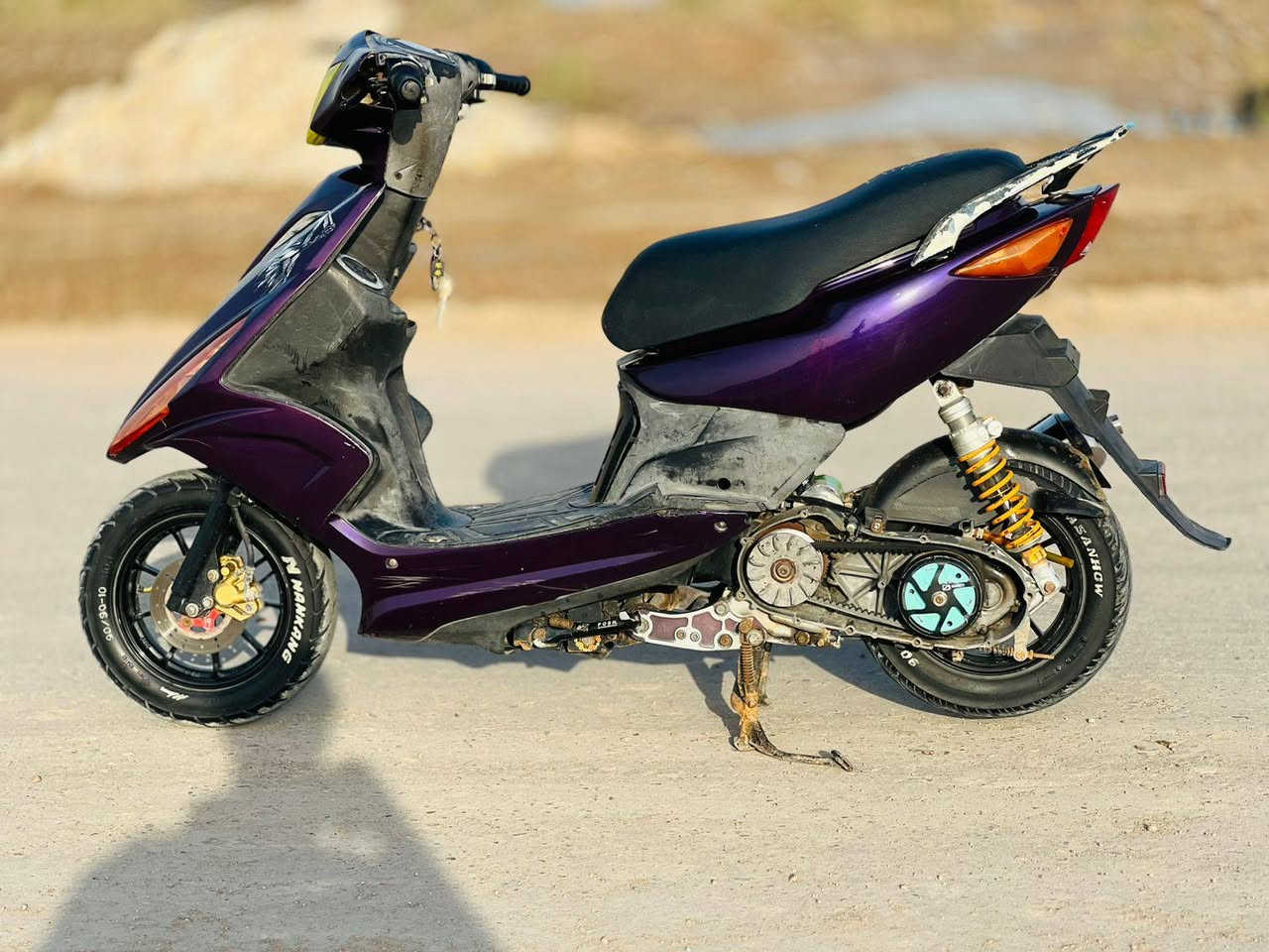 دراجه للبيع كامله ماناقصه شي حلوه و نضيفه كهربائيات كله شغاله مامفتوحه دراجه بلاديه اسعر 700وبيه مجال مكاني قضاء القرنه ***********
