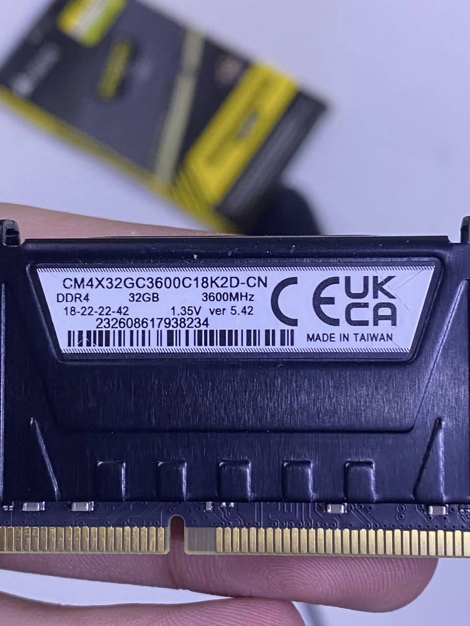 متوفر تجميعات وقطع حاسبه
M.2  LEXAR 2T سعره 230.000الف
RAM 32x2 3600hz 425.000 
بقيه التجميعات والقطع الاسعار والتفاصيل تواصل ع الخاص واتس ***********
