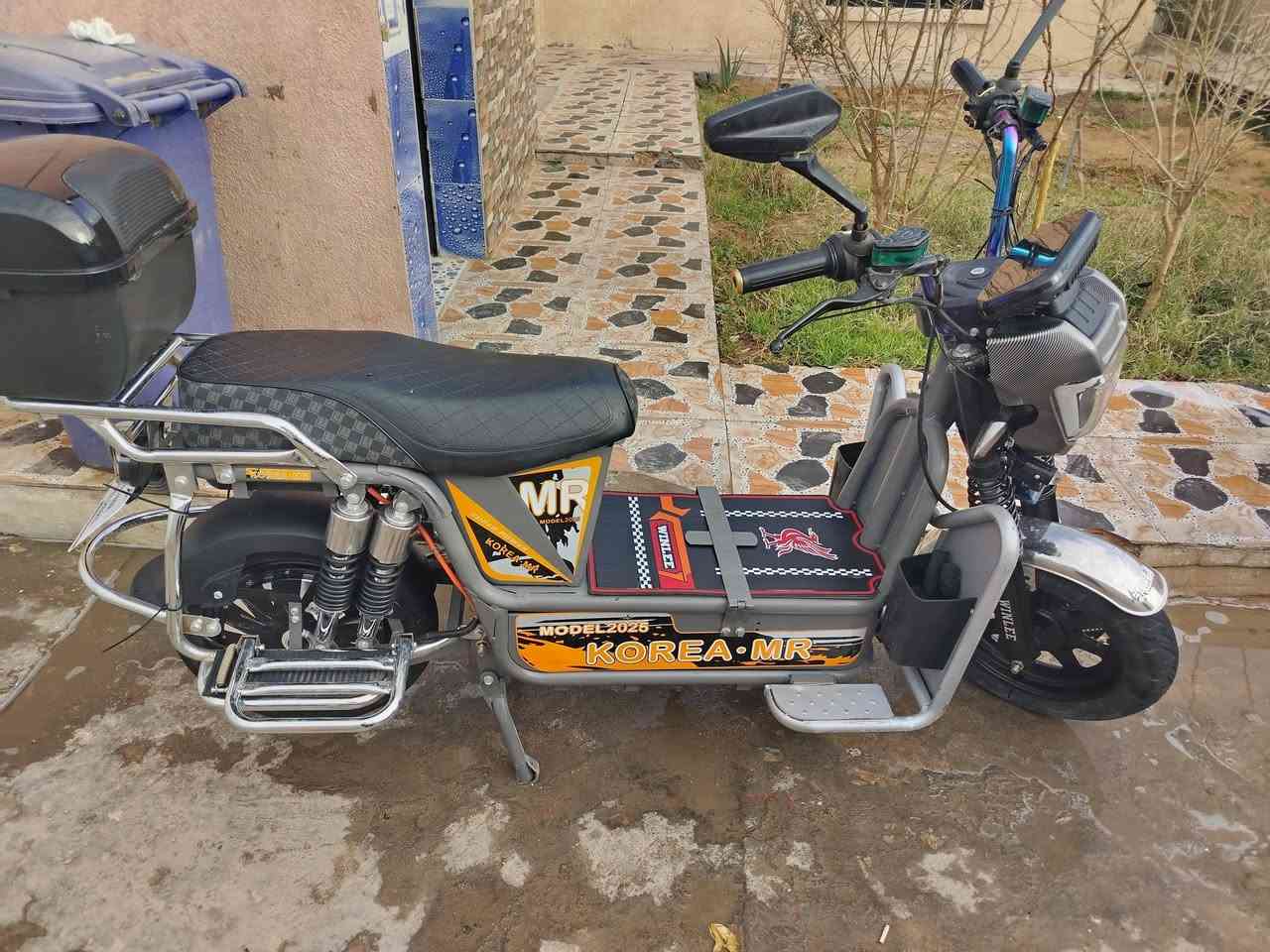 السلام عليكم موطور كوري mr 2025 بعدة جديد استخدامة اقل الشهر سرعة 109 km  ويا احتياط تخم بطاريات بعدهن ما مشدودة بالكارتون السعر الكلي 900 وبي مجال بسيط مكانة  البغدادي ***********
