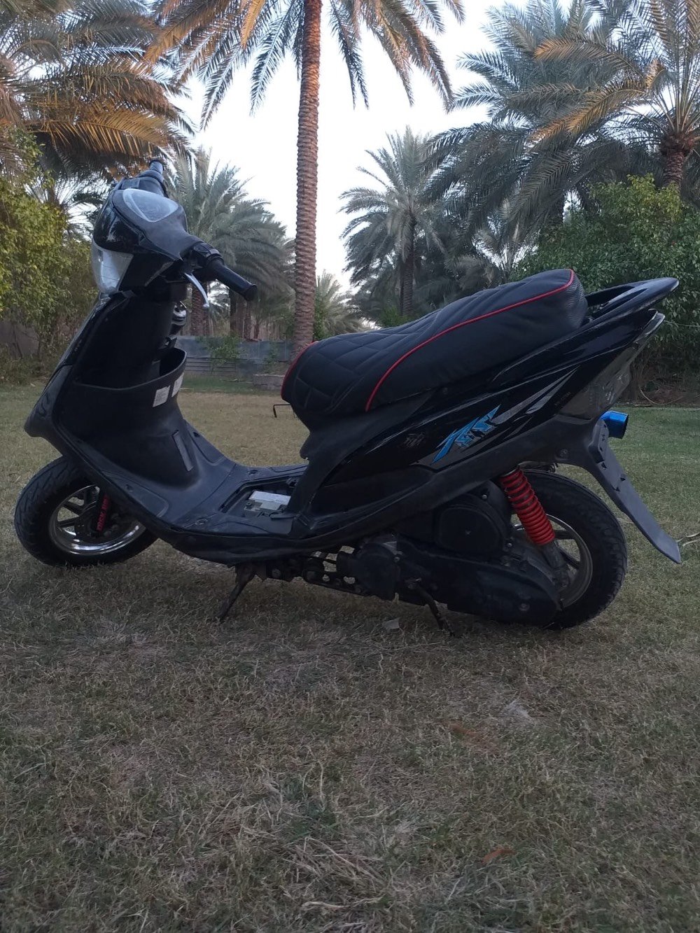 سلام عليكم ماكس عدله ختم واحد ويه المكينه كفرات مختمه السودات مختمه والدراجه ملحه بلادي + الذيل مختم و الدشبول مختم و قبق الكور مختم  بوشه 55 ابلادي مفتوحه تبديل ولفات دراجه شلعه ومعدل مكينه ناعمه وبيه تفاصيل اكثر   وياه صلنصه حلزوني و ويل نجمه الدراجه مكفوله من السرقه و من كل شي دراجه بيه بعد ترتيبات السعر 650 وبيه مجال قليل  العنوان كربلاء حي الحر الرقم : *********** بيه واتس 