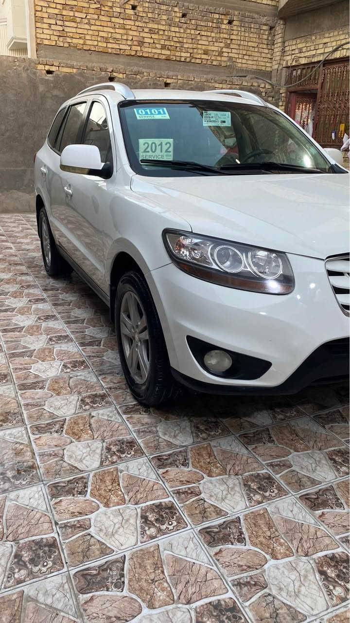 سنتافيا للبيع موديل 2012 رقم بصره بسمي 7 راكب 
اتصل *********** محرك 6 سلندر مكفول من الفتح ومن الصوت والتنقيص والتبخير حداديه صار 15 من نافضها كلها تبريد تدفئه كله شقال تخم تاير السياره كفاله من الضربه والصبغ والبارد والتبديل والسعر 165 العنوان بصره البصرة, العراق
