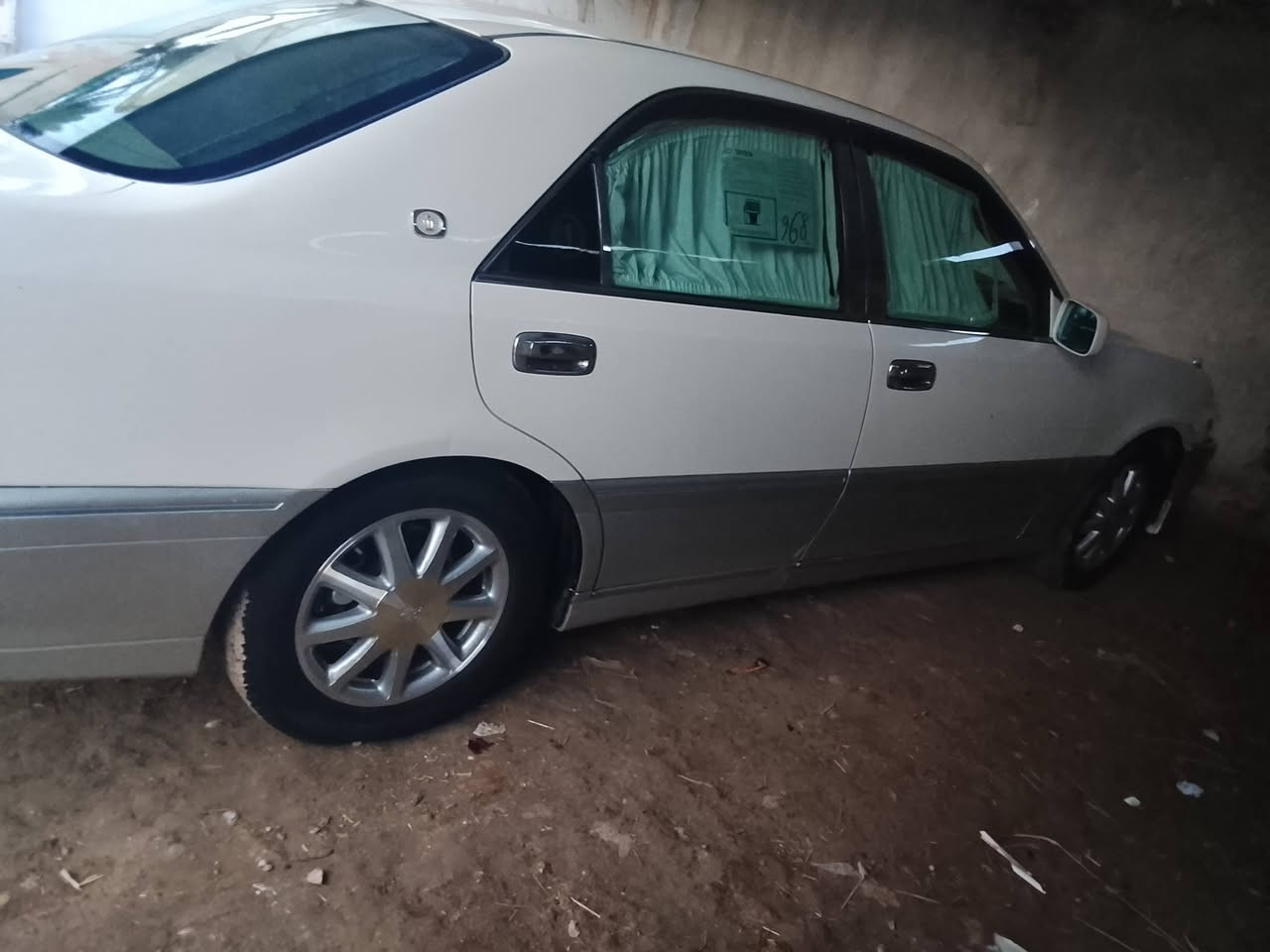 كفاله عامه رقم دولي مشروع وطني عل السنونار حد ال نضافه حجر الشركه بيه دكمتين كرستال برده خلفيه السعر137 بيه مجال احله من صوره لل استفسار ***********
