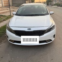 فورتي ٢٠١٨ اللون ابيض صدفي وارد امريكي  محرك ٢٠٠٠ دوش  حادثهة فقط بنيد...