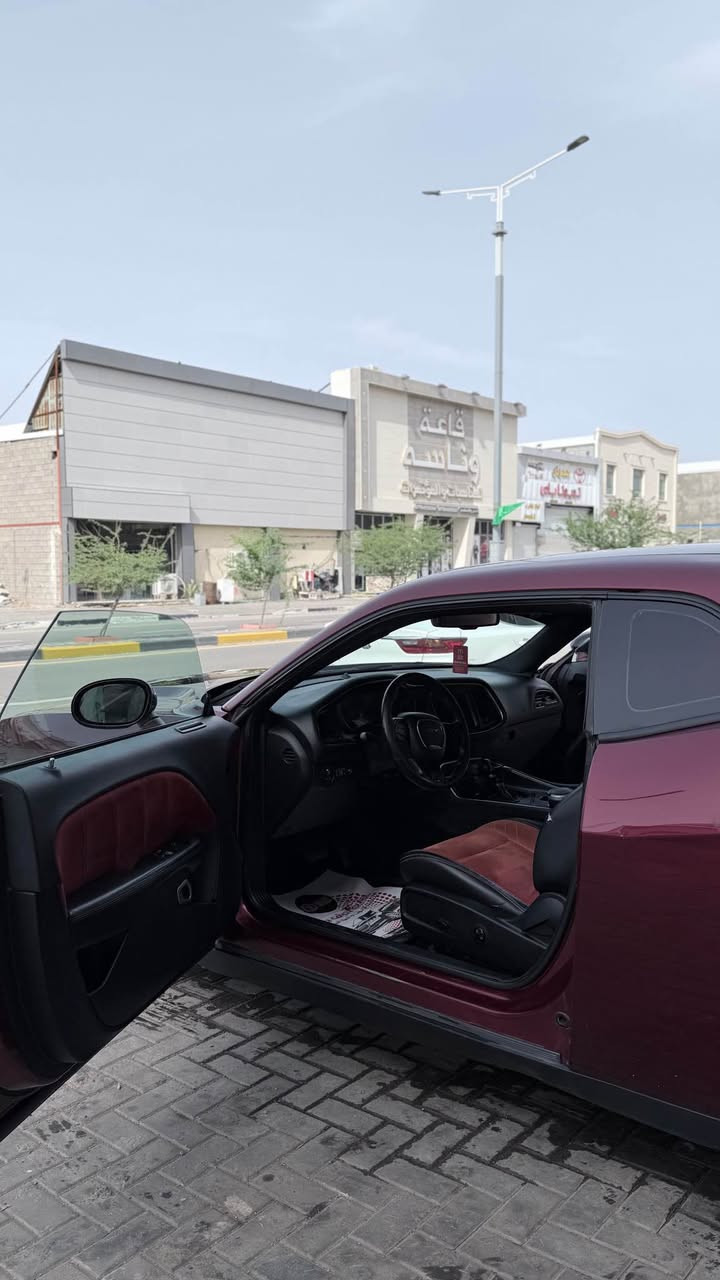 📍 رقم بغداد | باسمّي | تحويل فوري ثاني يوم

🚗 المواصفات:

 • محرك 6 سلندر (اقتصادي وقوي)
 • ماشي: 84 ألف ميل
 • فئة SXT المعروفة
 • شاشة + تحكمات دركسون
 • كشنات حضن مريحة
 • سقف ستايل رولز رايس ✨
 • جناح Redeye 🔥
 • ويل نجمة جديد + تايرات جديدة
 • تبريد جديد بالكامل ❄️
 • حدادة جديدة (حجر بيئة بلادي)

🛠️ الحالة:

 • السيارة نظيفة جداً وما متعوب عليها
 • الضرر: قطعة وحدة (جام لغ أمامي – عكس السايق)
 • بيها مكانات تكحيل بسيطة بدون أي ضرر داخلي
 • جاهزة للاستخدام مباشرة ✔️

💰 السعر: 17,000$ قابل للتفاوض

📞 للتواصل: ***********

🚘 البصرة, العراق
