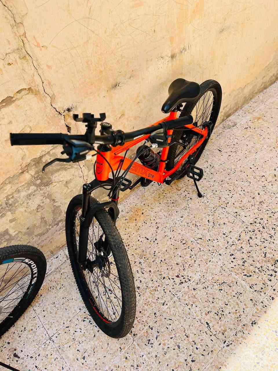 باسكل BMX GTR 
باسكل كلو شغال مابي اي عطل تجي تفحص اي عطل بي لا تاخذو
سعرو 110 وبي مجال قليل حيل للشراي 
الشراي يتصل على ***********
كير خلفي 7 شغال✅
كير امامي شغال ✅
والباسكل فول نضافه✅

