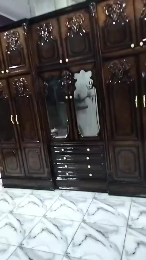 دولاب استعمال بحاله ممتازه جدا عموله خشب زان قشر بره وجوه بليكار 12 ضلفه واربع ادراج في الاسفل عرض الدولاب 2 متر 60 في ارتفاع 2 م 30 والعمق 60 بسعر روعه جدا 8200


**إذا كنت صاحب هذا الإعلان وتريد حذفه لأي سبب، رجاءا أرسل رسالة إلى الدعم الفني**