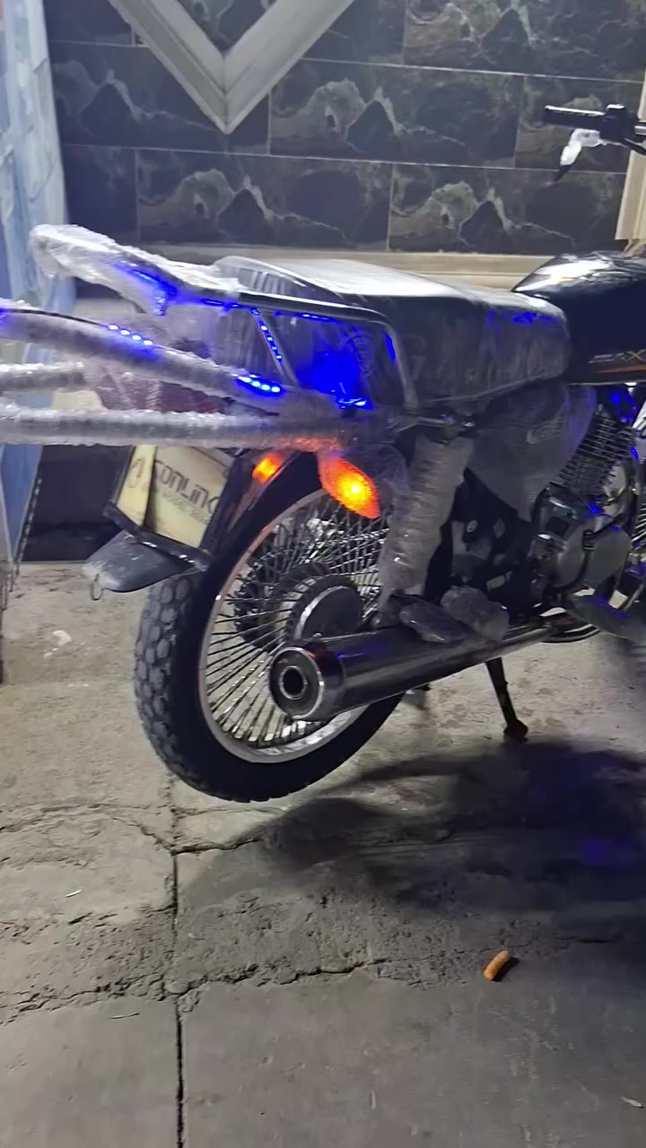 سونك 23 محرك شرط لا صرف ولا بخار نضافه فول شلعه ومعدل فول مناقصه شي كهربائيات كامل مناقصه شي سعرها 500 وبي مجال قليل مكاني كركوك ***********
