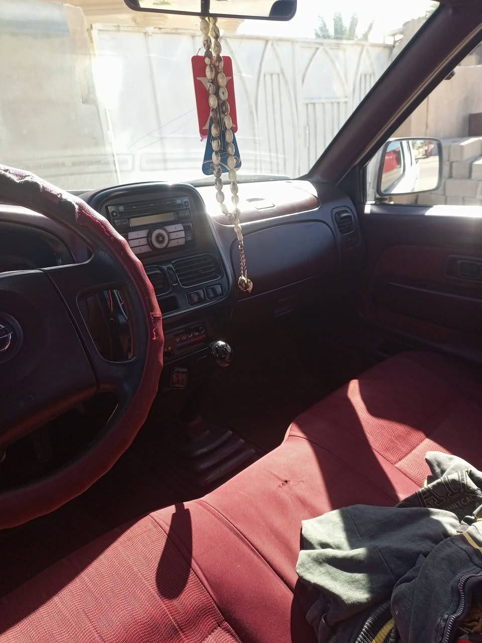 السلام عليكم
سياره نيسان دبل قماره موديل 2012 رقم اربيل سنويه منتهيه من 2017 
محرك كير شرط صدر جديد تايرات جدد سياره مكفوله للبيع  للاستفسار ***********
