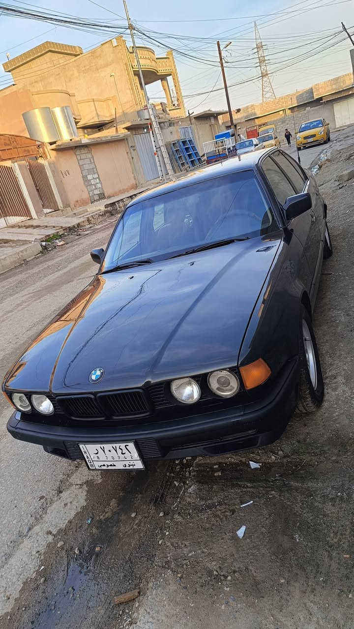 سلام عليكم بي ام للبيع حجم ٧٤٤ اصلي بيته وسنويه مكينه وكير شرط طخم تيرات جديد دخل جلد اسوسياره بسمي مشروع وطني مكاني الموصل ترهم مروس وبيع.  سعر ٦٦ومبيها مجال  ***********//////***********
