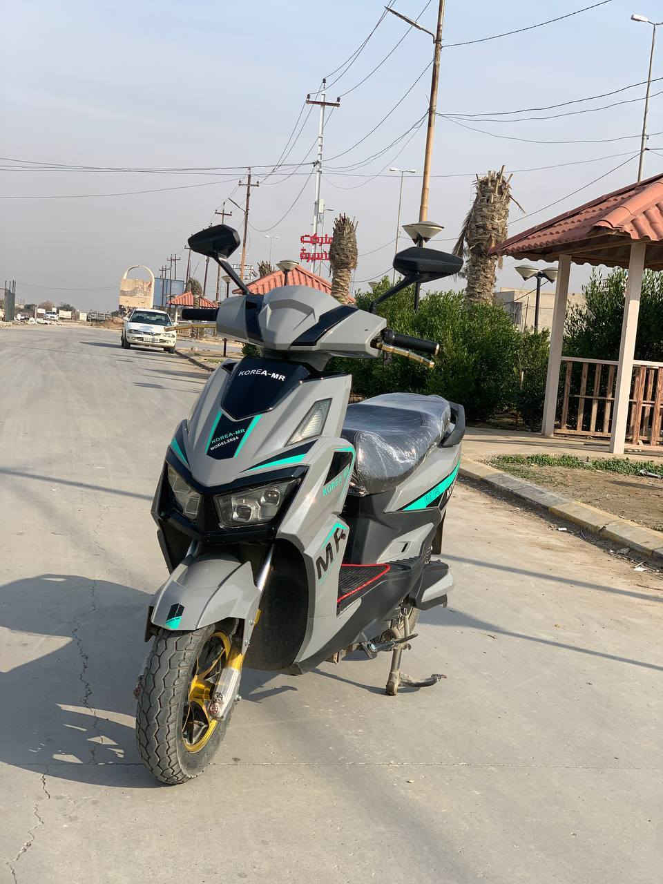 ماطور شحن سكنس للبيع او مراوس
ماطور مستعمل بس نضيف بي ملاحظات بسيطه

كير 4 نمر سرعتو حقيقي يصل من 65 الى 70

يمشيك حاولي 45 كيلو متر حقيقي

سعرو 650 وبي مجال مكاني موصل ايسر

للتواصل *********** او خاص
