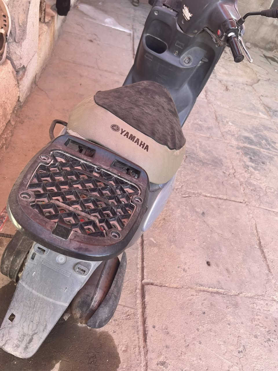 منغولي متروكه ماعرف شبيها اتوقع تحتاج تجفيت لئن الهندر مالتها مثل ماموضح بل صوره المهم ابعلك حديد قيم وخض


**إذا كنت صاحب هذا الإعلان وتريد حذفه لأي سبب، رجاءا أرسل رسالة إلى الدعم الفني**