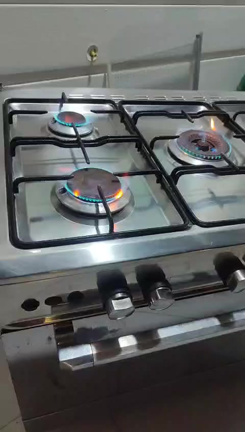 سلام العلیکم
غاز 5چاو  ابو فڕن بۆ فرۆشتن   200هزار  معامەلە
کلار مامۆستایان  
***********
پاکو بێ عەیب
