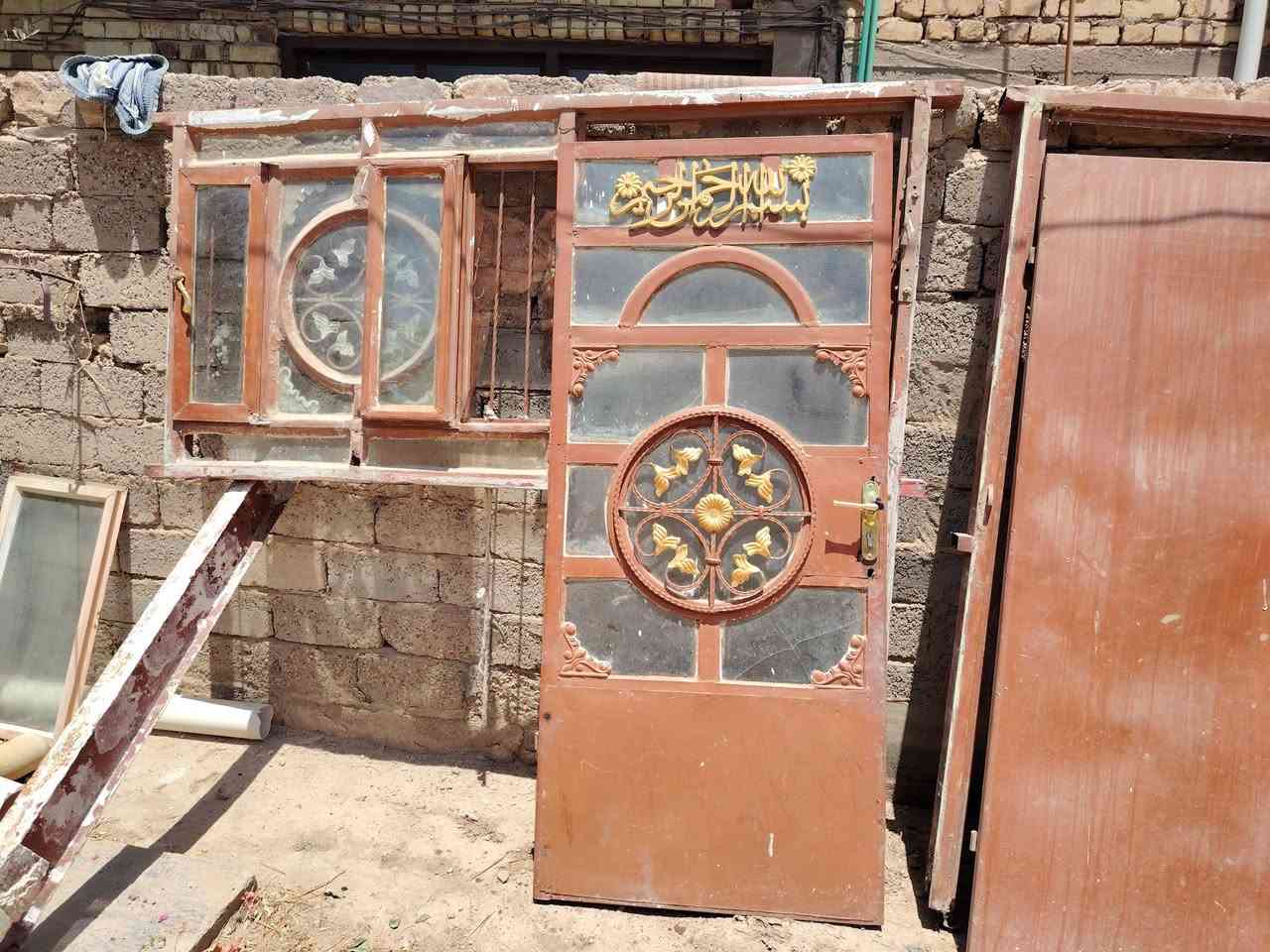 غراض تفليش للبيع
شيلمان ايراني وسط العدد الكلي 30

طول 4م العدد 21

طول 4 ونص م العدد 2

طول ٢ ونص العدد ٧

بيبان حديد العدد ٩
مع باب وشباج مطبخ متصل 

هنكلاين العدد 5
شبابيك
باب بيت


**إذا كنت صاحب هذا الإعلان وتريد حذفه لأي سبب، رجاءا أرسل رسالة إلى الدعم الفني**