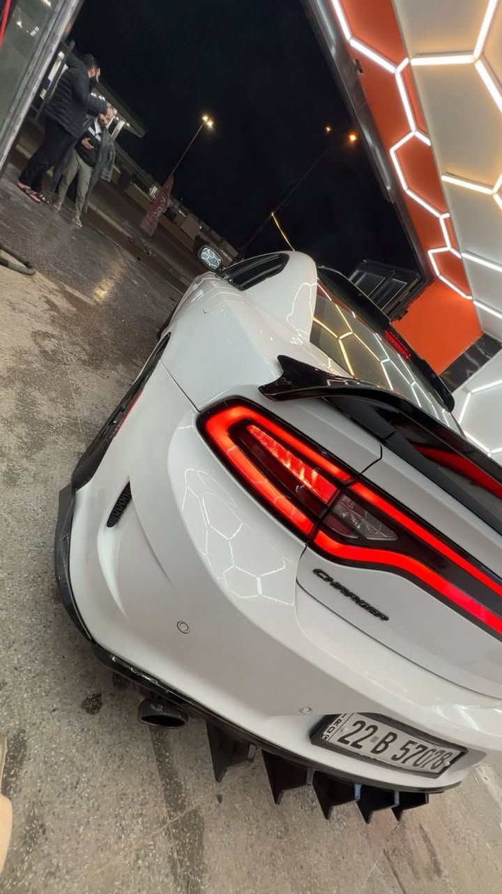 5700
فول مواصفات 
رادار امامي جانبي
تدفئه وتبريد كشنات
مري قلاب 
اكسل قفل 3.09
بيها برمجه مراوح 
سستم صوت الباين
رقم اربيل بأسمي تحويل مباشر
كروز سرعه وتحكمات ستيرن  وشاشه كبير
ما بيها اي نقص من صدر السياره وكهربائياتها كامله 
عليها منظومه غاز  , تريد تبقيها تريد اشيلها الك 
دهن قبل ١٠ ايام درتلها mag1
من وكيل ماسه الجود
دهن الكير قبل ٦ اشهر مبدله يم الحسام
عارضها ب 19,500 وبيها مجال
وما تتقارن بالمضروبات بجم ولا تتقارن بالسيارات البيها نقوصات 
السياره كامله ومتصرف عليها ربع ومداريها ونصيفه كلش من صدر وكهربائيات
مكفوله شواصي ولغود
داخله كلين السياره
ضربتها باب وجاملغ داخل العراق
تقريرها وصور السونار موجوده
وهذا رقمي  ***********
 مكاني بغداد حي الخضراء
