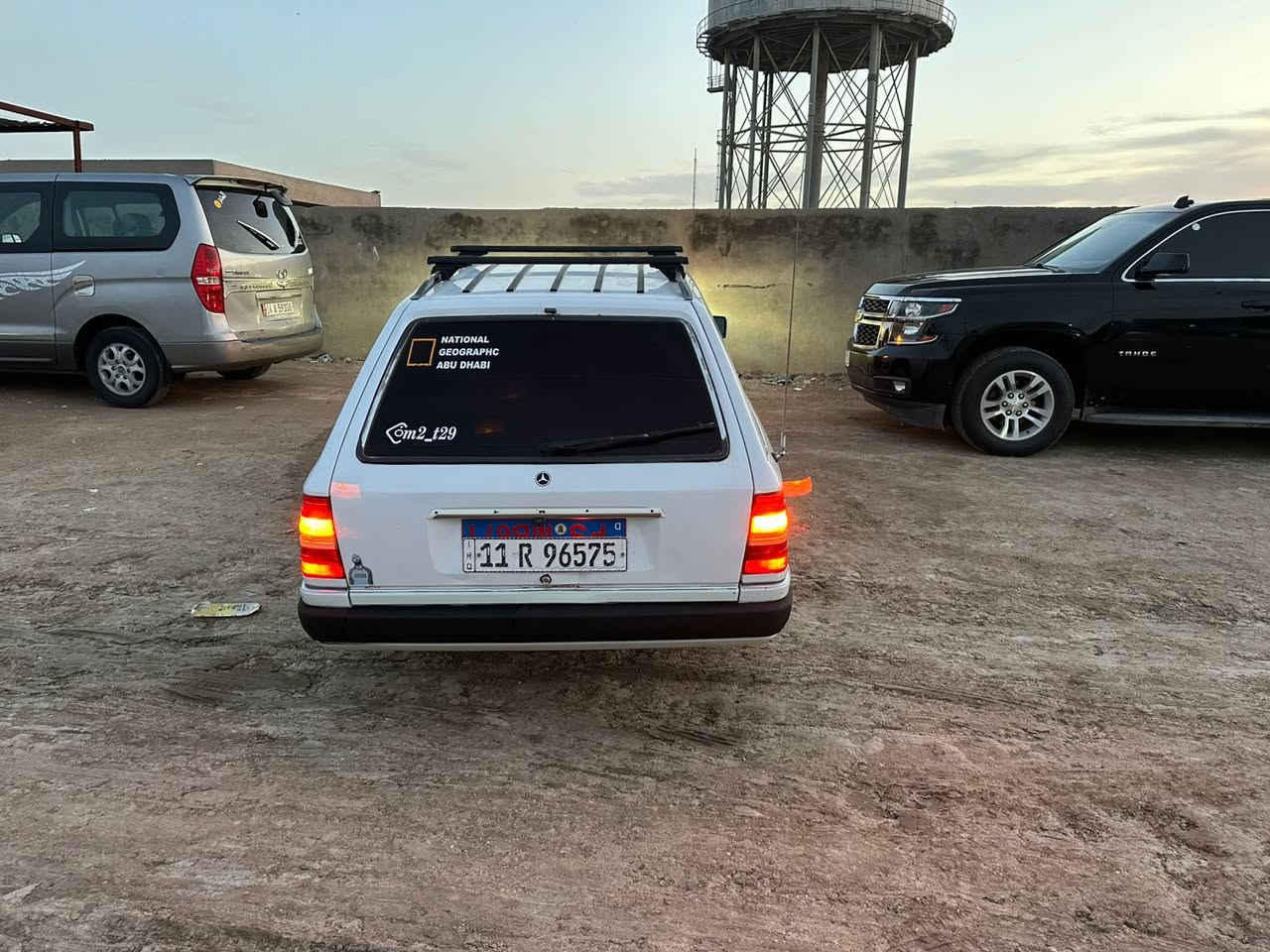 السلام عليكم 
كل عام وأنت بألف خير 🌹

السيارة للبيع: مرسيدس ستيشن، محرك VVT، سيارة كفالة، من تعمير، من  ضربة، من صبغ، جاهزة من كل النواحي. كير ومحرك وحدادية تخم تاير، كلا جديد سيارة مال جناي، شاشة كبيرة، منظومة زنون، داخل جديد، تبريد ثلج ❄️، قواعد دبلات، كفالة من الخياس ومن كل شيء. السيارة جديدة جدًا، جاهزة، سنوية باسمي،وكاله مداور حاضر تنتهي في 2035. السعر: 75، وبها مجال للطيبين. الرجاء المعذرة لعدم الرد على الخاص  اتصل اني خادم ،الرقم: ***********.
