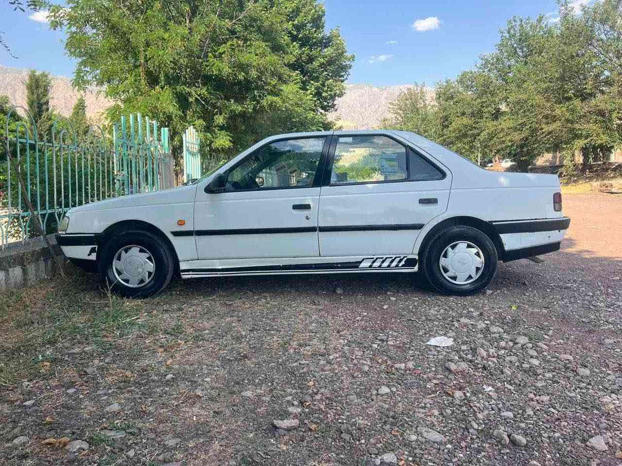 بيجو روا ٢٠٠٩ 
دوو په له بوياخي هه يه 
سه نه وي تازه يه به ناوي خومانه وه يه 
ته بريد ساردو گه رم مه زبوت ❄️

0776 170 1751 - 0750 641 3144 السليمانية, العراق
