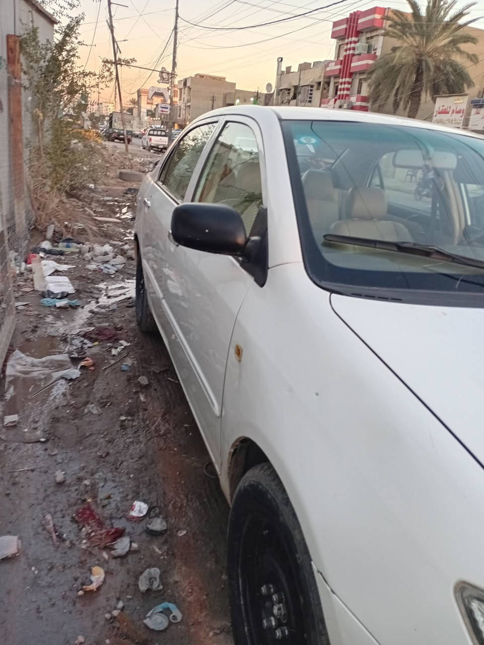 سلام عليكم  بي واي دي للبيع موديل 2012 كير ومحرك كله جديد   بيه  قطعتين بارد  ماشيه 125الف  تخم تاير  ويل  جدد صدر جديد السعر 65  مكاني المعلمين  هاتف ***********
