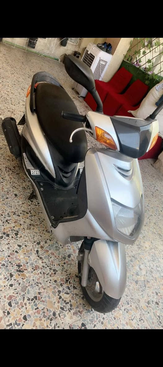 سلام عليكم دراجه سكنس ياباني اصلي للبيع الاستفسار ***********
