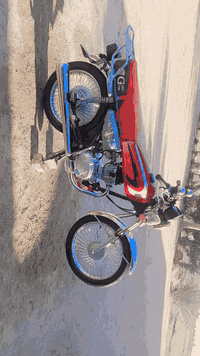 سلام عليكم دراجه البيع مديل2025مكفل من كلشي طالع من الوكيل بشهر12نضيف حيل مكاني بابل وشراي يتصل***********🌹🌹
