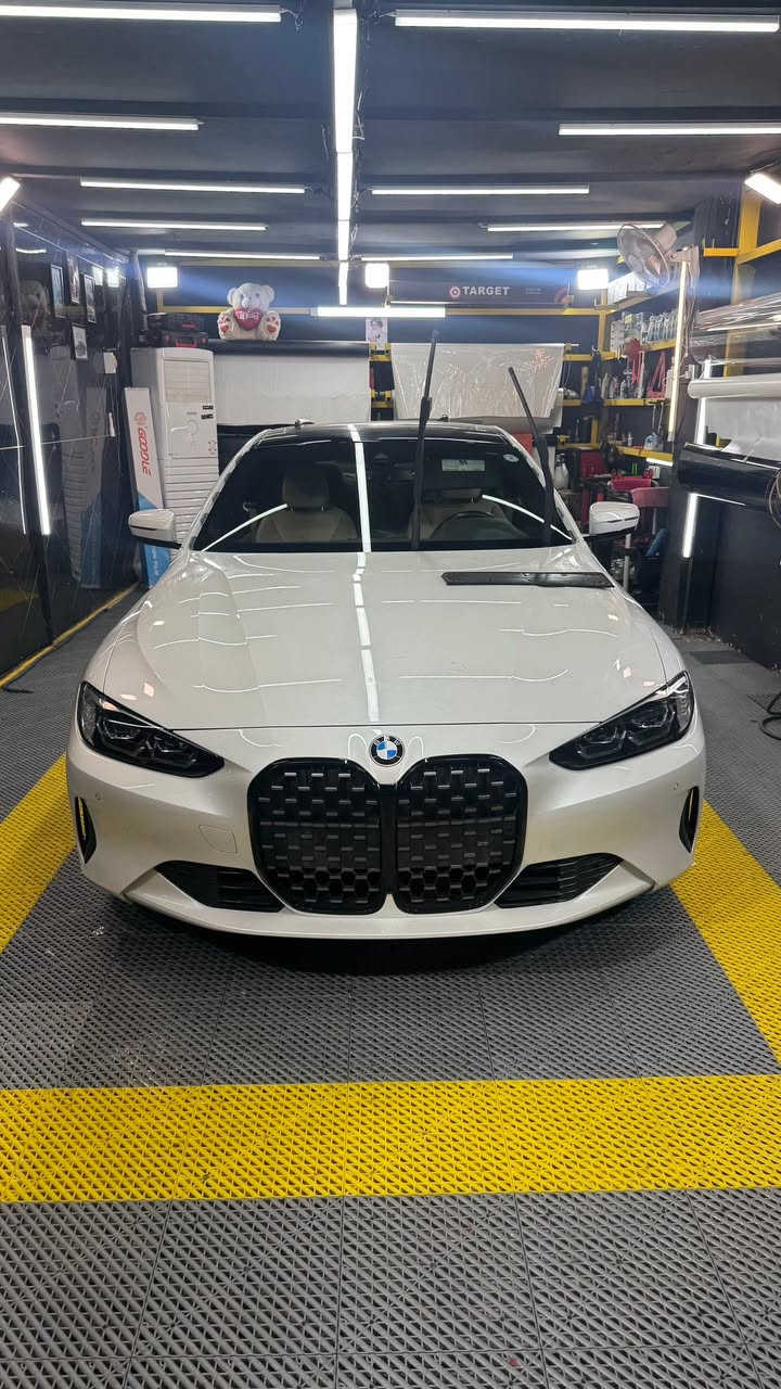 Bmw 430i 2022 للبيع
 سيارة نظيفه كلش وبلاديه بدون اي مسج لون ابيض معدني مو العادي وداخل اوف وايت فول مواصفات تقريبا  
ماشية ٣٧ الف ميل وسيرفس كامل مسويلها ومغلفة ppf لامع ضمان ٨ سنوات والسيارة ب اسمي سعرها ٢٧ الف وصور الحادث مرفقه بالمنشور داخله تعمل وتسير والتصليح كلش صحيح راجعه وضع شركة 
للاستفسار واتساب 
***********
