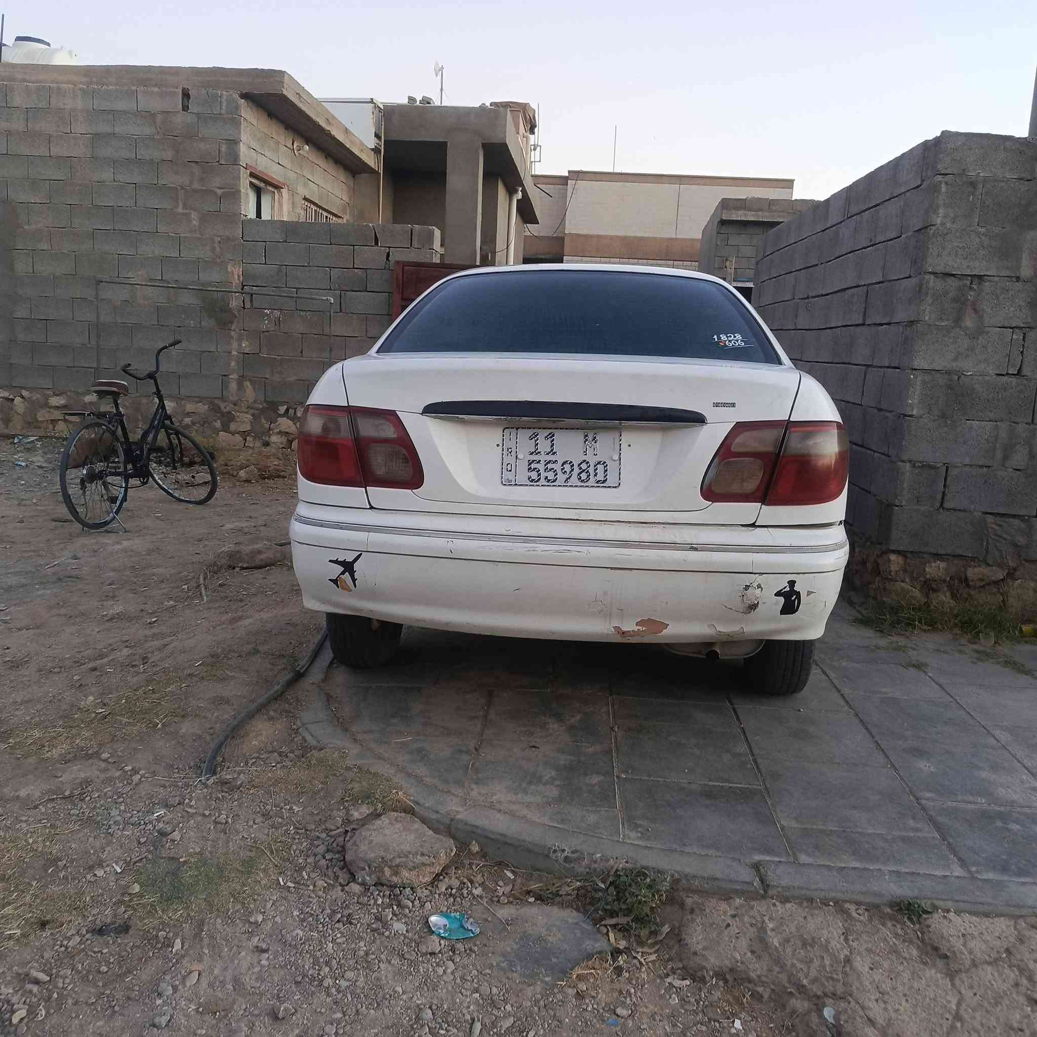 السلام عليكم نيسان سني 2002  محرك 1800 اسود تبريد  منظومه جديده شغال كهربائيات كله شغال  سنتر لوك  سنويه الى2028 صاحبها موجود تحويل رقم جديد كانت صفره مصبوغه ابيض عام  تايرات جدد  دبلات جدد جاهزه من كلشي تشغل وتمشي سعر65وبيها مجال بسيط رقم ***********
