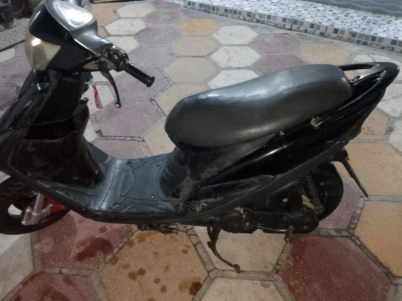 سلام عليكم دراجه ماكس عدله
بوشتها 50مالتها بلاديه مفتوحه  ولفات 
دراجه خير من الله تاخذها وتترحملي شغاله هندر سلف 
شلعه ومعدل ونعومه فول 
السعر خاص  للاستفسار ***********
