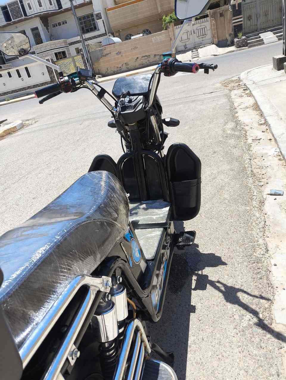 للبيع  جبلي  الماسه 
بطاريات عشره يقرن ونص كهربائيات 
كلها شغاله اي نقص مابيه نضافه فول 
نضام سويج +بصمه تشغيل عن بعد
ماطور نظيف 
دبل اشاره/نضام ار رجوع للخلف 
4سرع+مثبت سرعه
دبل اشاره /يمين يسار 
سعر 475وبي مجال 
ملاحظه دراجه ع فحص 
***********
+9647827587898
