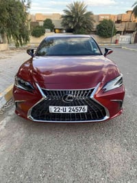 للبيع لكزس ES  300  هايبرد  2024  وارد امريكي ضرر بسيط بيه بارد بسيط ب...