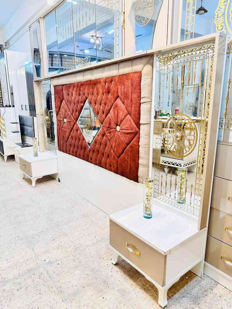 غرفة نوم تركي نضافه 80% 💯 مع كنتور ملحق 
لون مميز ضهر بلوك برغي وجوي حديد 7قطع
مع شد ونقل داخل بغداد مجاني


**إذا كنت صاحب هذا الإعلان وتريد حذفه لأي سبب، رجاءا أرسل رسالة إلى الدعم الفني**