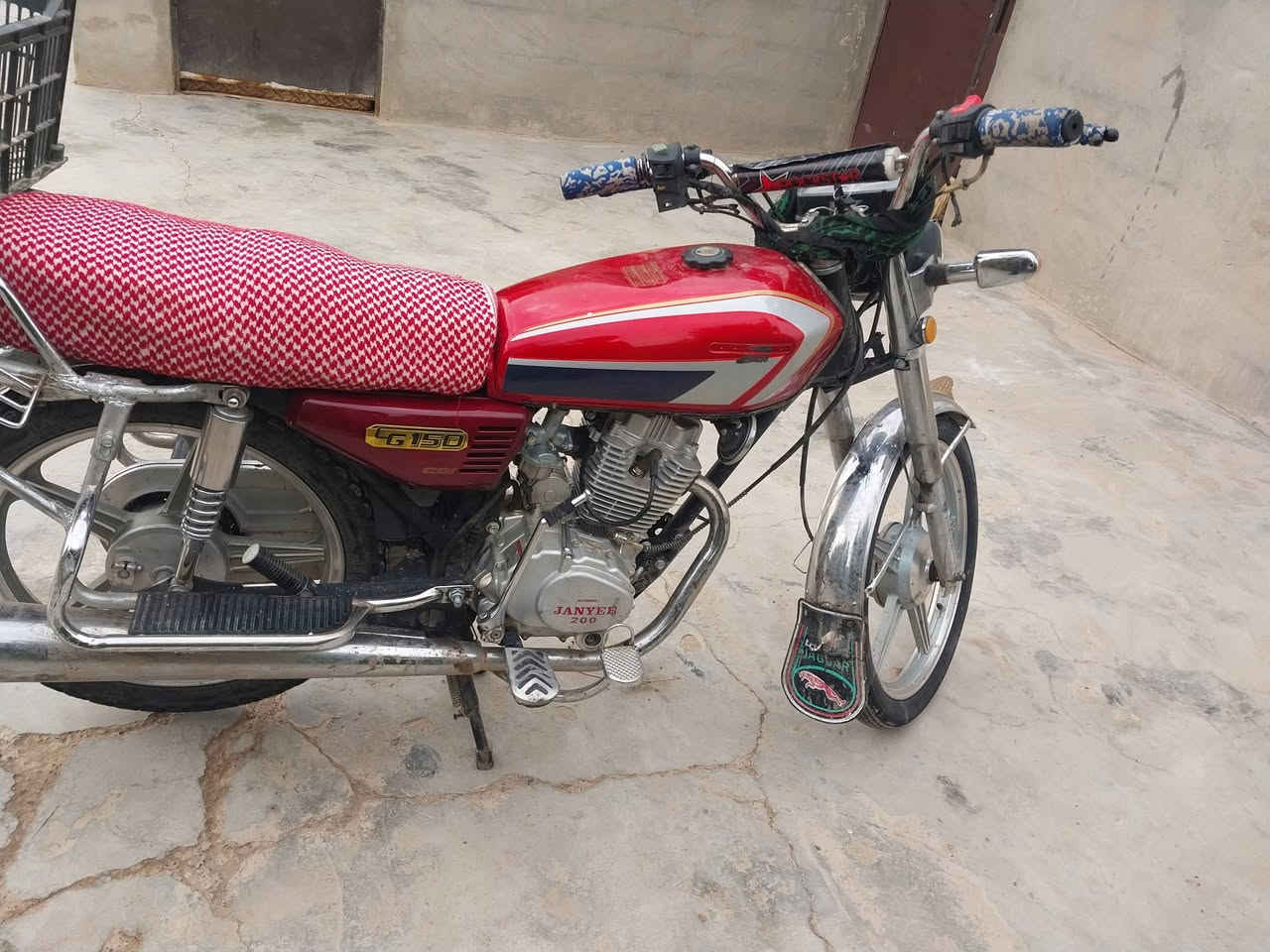 سلام عليكم  جني موديل ٢٠كلو شقال مامفتوح ولاصرفيه شرط السعر ٤٥٠خاص ***********
