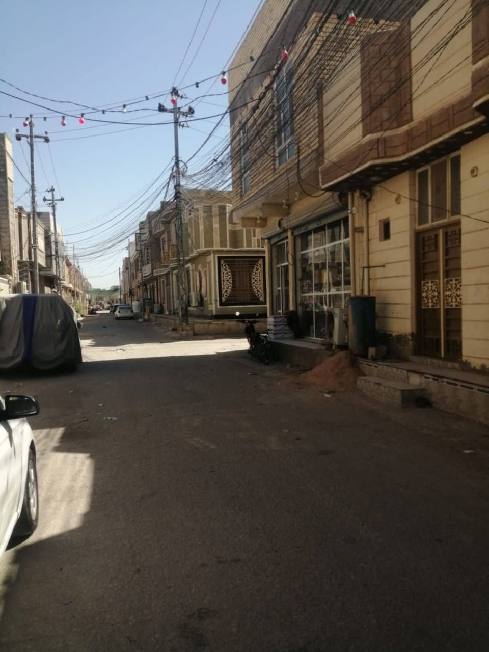 اللهم صلي على محمد وآل محمد ✨
دار للبيع مساحتة 50 متر

يتكون من طابق واحد بناء بلوك صب كونكريت مسلح  البيت كلة سقوف ثانوية ارضية سيراميك

البيت عالي عن الشارع خدمات كاملة ماء مجاري كهرباء شارع تبليط عرضة 10 امتار

عنوانة حي ميثم التمار قريب سايدين الچاير الطريق اليودي المستشفى العباس الاهلي
مكاتبة مع صاحب الارض مباشرة واقرار محكمة

للاستفسار اكثر مراسلة الصفحة
 أبو محمد لبيع ألعقارات 
او الاتصال على الرقم التالي
***********
