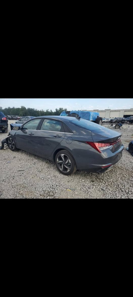 سلام عليكم 
النترا 2023 وارد امريكي حادثها جاملغ وربع البنيد جهة السايق ايرباك الدركة فقط 
المواصفات لمتدد 1/1 فول الفول 
رادار امامي 
رادار خلفي 
رادار جانبي 
كشنات جلد 
تدفئه 
حساسات خلفية 
ويل كب 17 
بصمة 
شاشة دجيتال 
سلايد روف 
درايف مود 
3 انظمة قيادة 
ماشية 61 ميل 
بعد هواي مواصفات 
***********
***********
