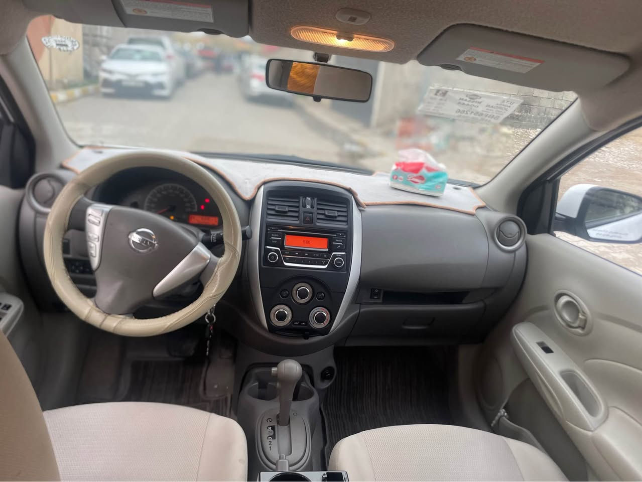 سلام عليكم نيسان صني موديل 2021 سياره كفاله عده بارد بسيط اقل من شبر رقم وسنويه جديده سياره جاهزه ماشيه 90 ألف مكاني كركوك 
***********
واتساب***********
سعر /114 ومجال بسيط كركوك, العراق
