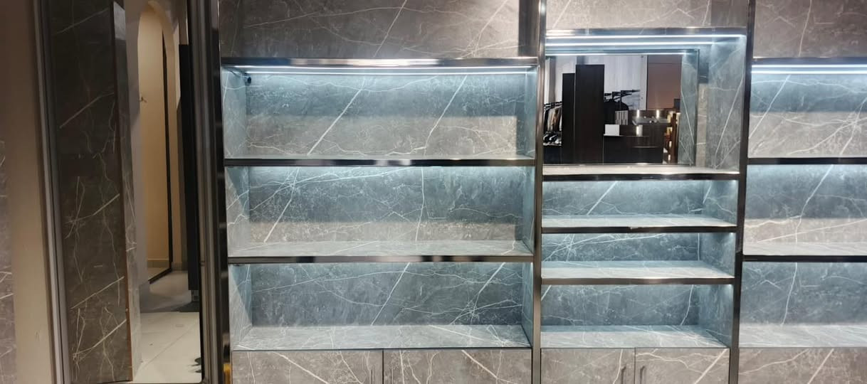 سلام عليكم غراض لبيع مال محلات العطور و سواق ربع قطع كبار ***********
