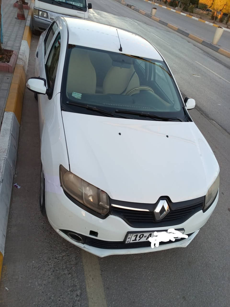 للبيع رينو سنبل 2016كربلاء نكليزي مكفوله من الظربه والصبغ بيه مكانات بارد بدون صبغ السياره محرك كير حداديه تبريد جاهزه السعر 65موجوده بكربلاء مقابل مستشفى الحسيني ***********
