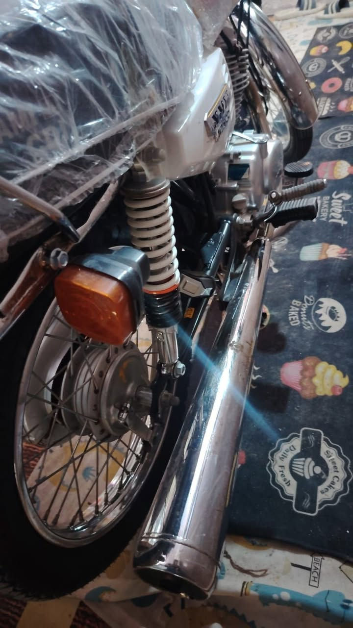 سلام عليكم نامه شلامجه مديل 23 أخر وجبه وكيل نوفل اوراق اصولي مانقصه شي شراي يجي خاص مكاني سماوه
 سعر مليون و١٥٠ وبيه مجال
***********
