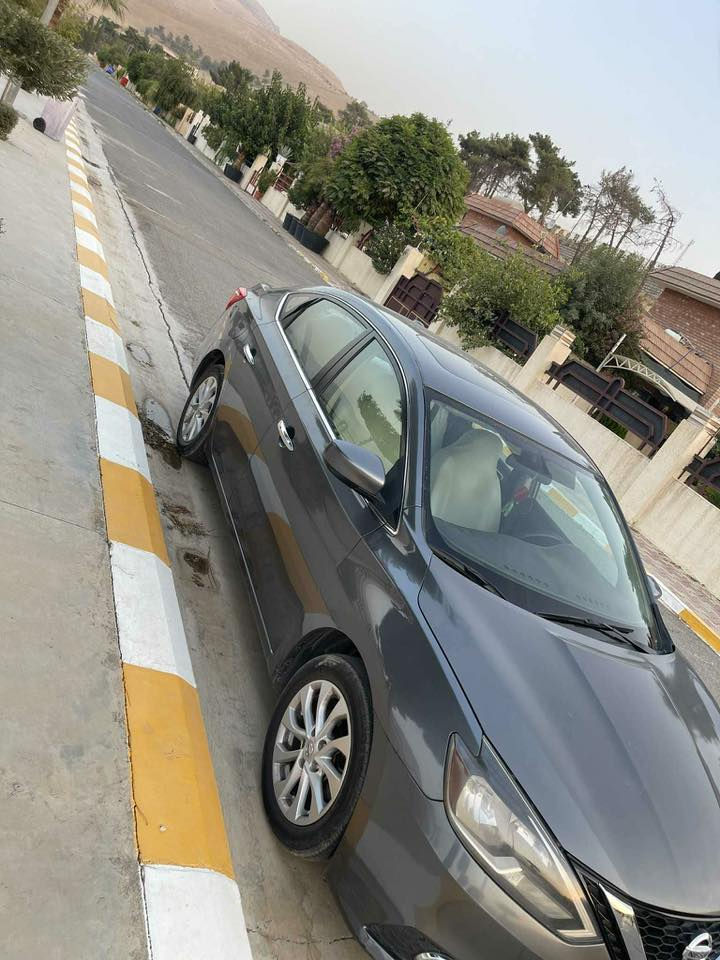 فایبرو واتس ئاپی لەسەرە ( *********** )
نیسان سینترا مۆدیل 2017 مواسفات SV پڵەس 
قەپات مواسفات بسمەو سڵایت شاشە گەورەو ڕادار 
کوشن ساردو گەرم بەناوی خۆمە سەنەوی تازەیە 4تایەی تازە 
دوو پارچەی بۆیاخە بێ ناوگرتن پشتو پیشی كەپسە 
گیڕو مه‌كینەو تەبریدو توندوتۆڵی هەمووی بەشەرت 
نرخی 113 معامەلەیەکی کەم
